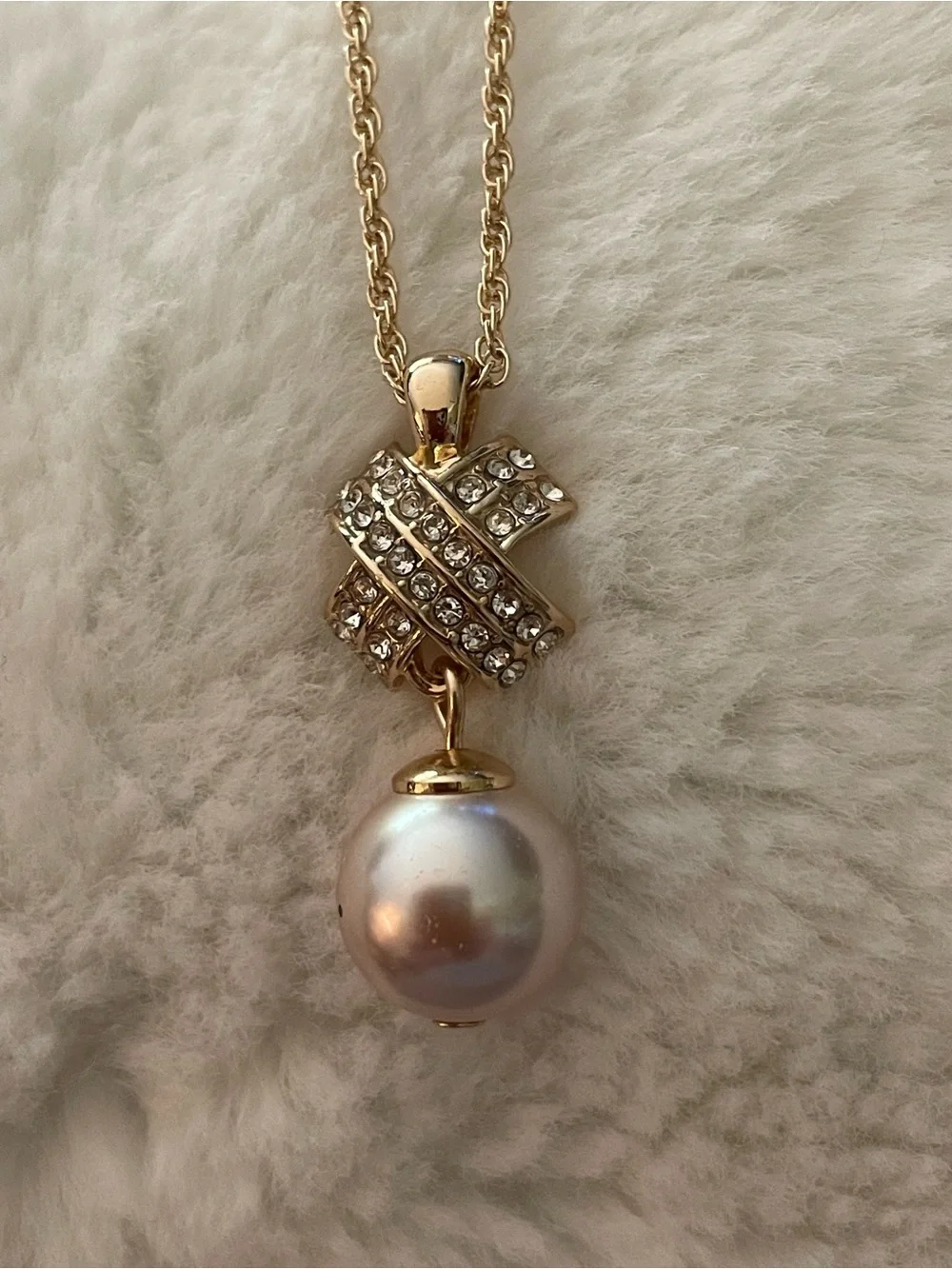 Monet Gold Pearl Pendant Necklace with Crystal Accent nwt